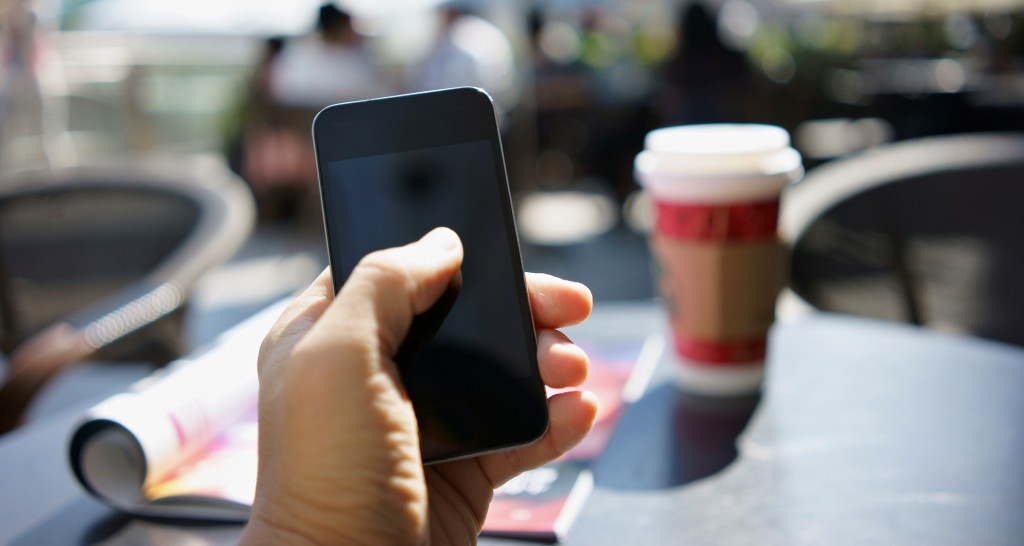 smartphone_freizeit_imCafe